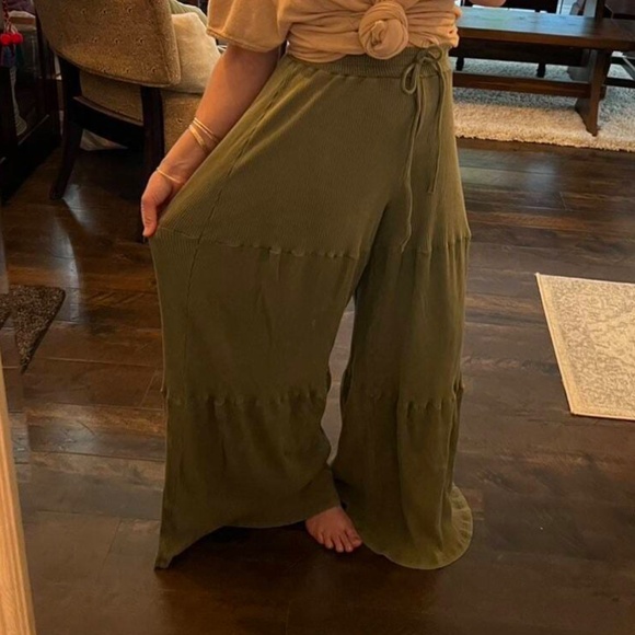 Green Ribbed Cotton Stretchy Waist Wide Leg Pants - Picture 10 of 11